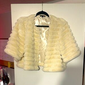 Alex Marie Cream Teddy Faux Fur coat. Size L
